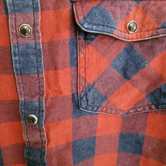 Flag and Anthem plaid shirt. - Picture 4 of 9